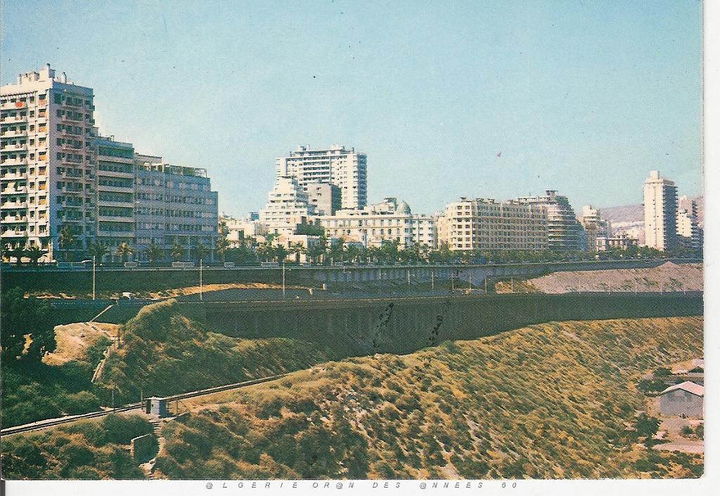 Oran - Boulevard Front de Mer - annees 60.jpg